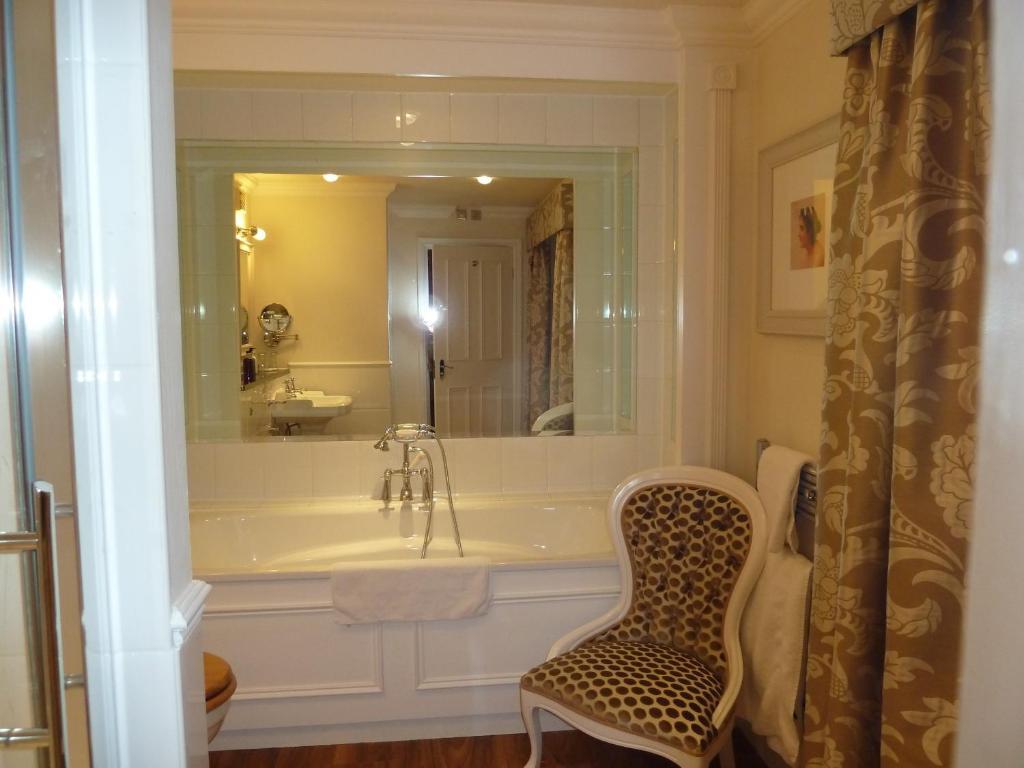Hotel The Belmore Sale